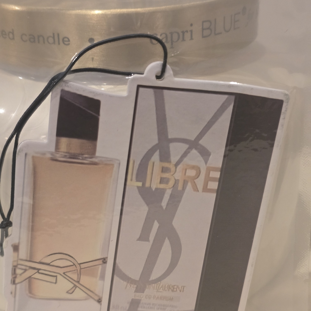 Yves Saint Laurent Libre Car Fresherner - Picture 2 of 3